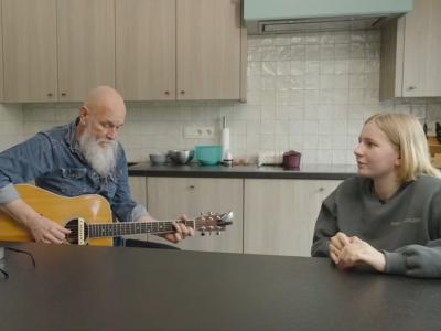 Josse en Axl Peleman praten over pijn