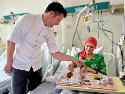 Michaël Vrijmoed serveert sterrenmenu op Dag tegen Kanker